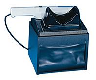 Kleine UV Dunkelkammer mit Handlampe.